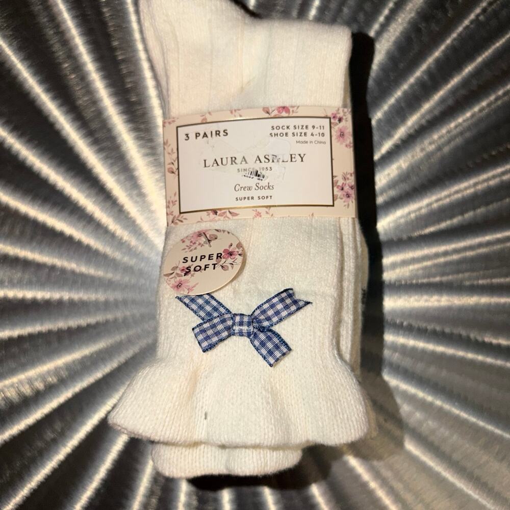 Laura Ashley Super Soft Crew Socks - 3 Pairs - Brand New! Size: 9-11